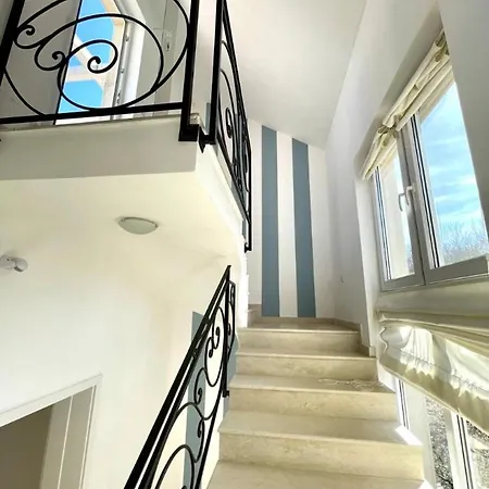 Olympia Villa *