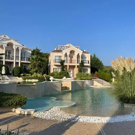 Villa Olympia *