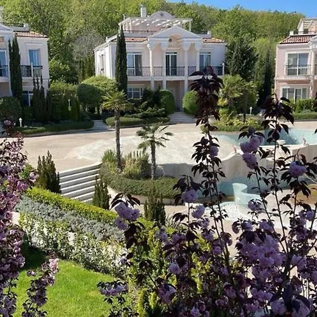 Villa Olympia *