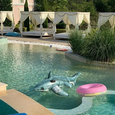 וילה Olympia *
