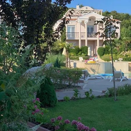וילה Olympia